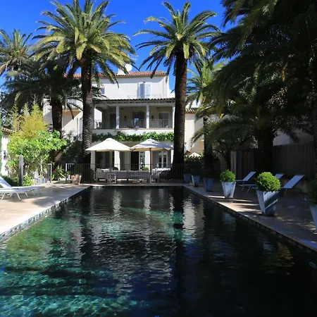 Pastis St Tropez Готель 2*