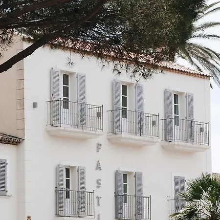 Отель Pastis St Tropez 2*