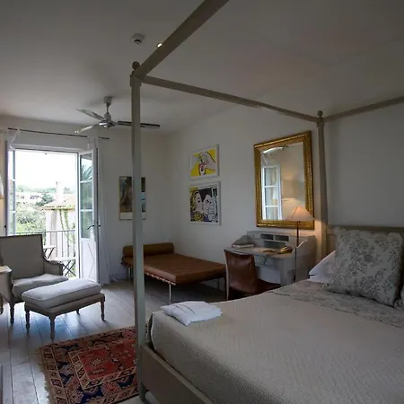 Pastis St Tropez Сен-Тропе