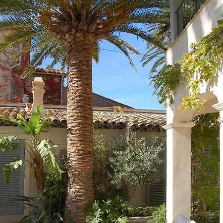 Готель Pastis St Tropez 2*