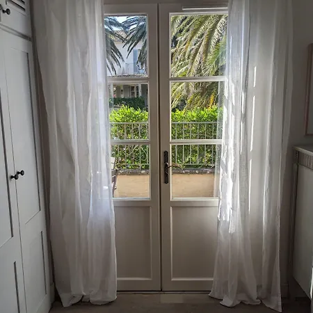 Pastis St Tropez סן טרופז